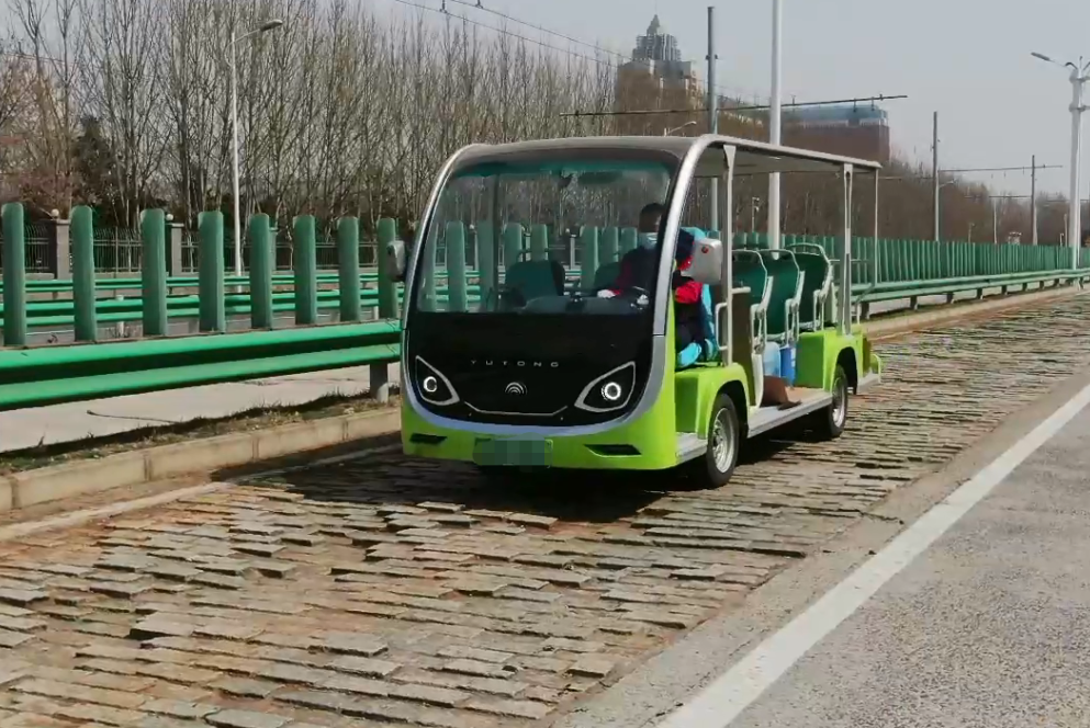 你能想象驾驶景区观光车有多“简单”？！