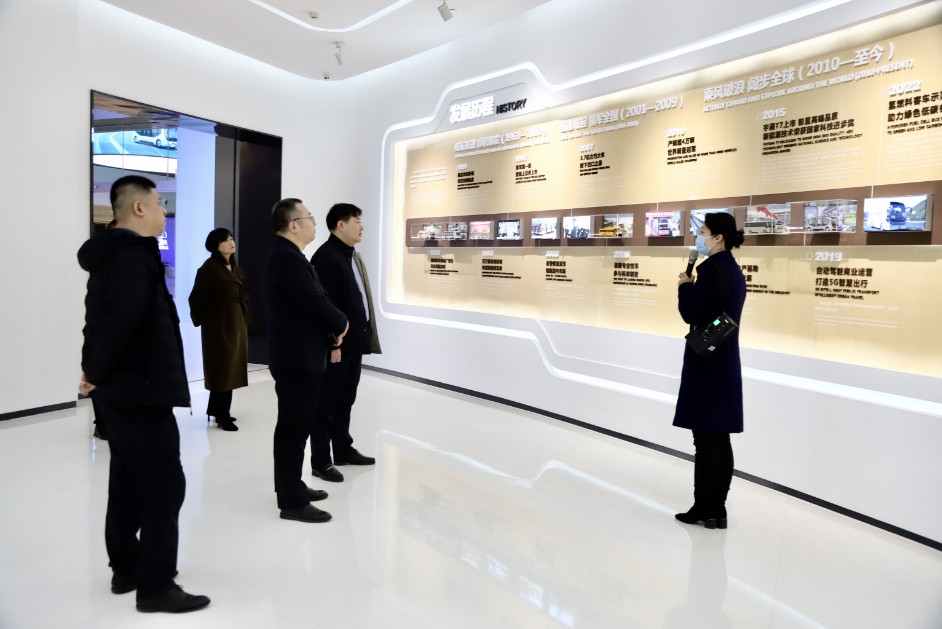 携手共进｜9888拉斯维加斯专用车与威高血技签署战略合作协议