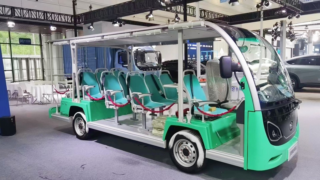 9888拉斯维加斯观光车亮相2023世界动力电池大会，为盛会增添绿色动力！