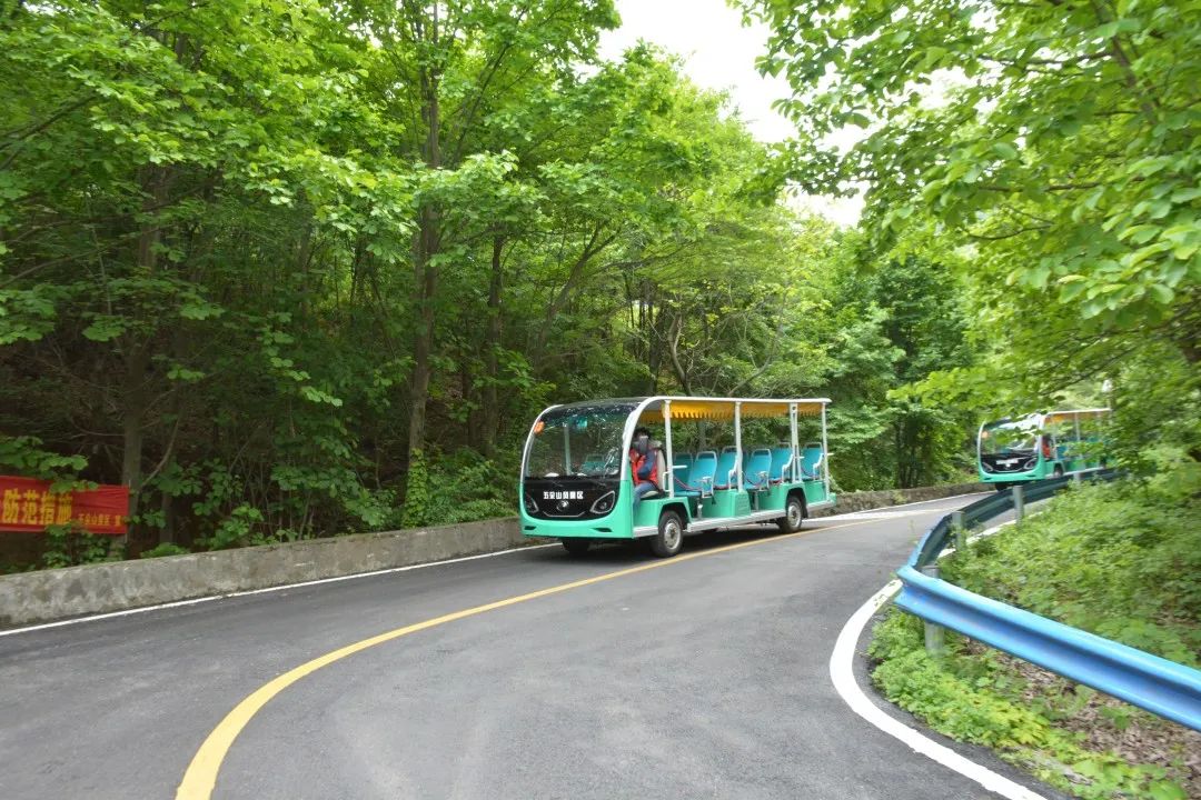 9888拉斯维加斯观光车亮相2023世界动力电池大会，为盛会增添绿色动力！