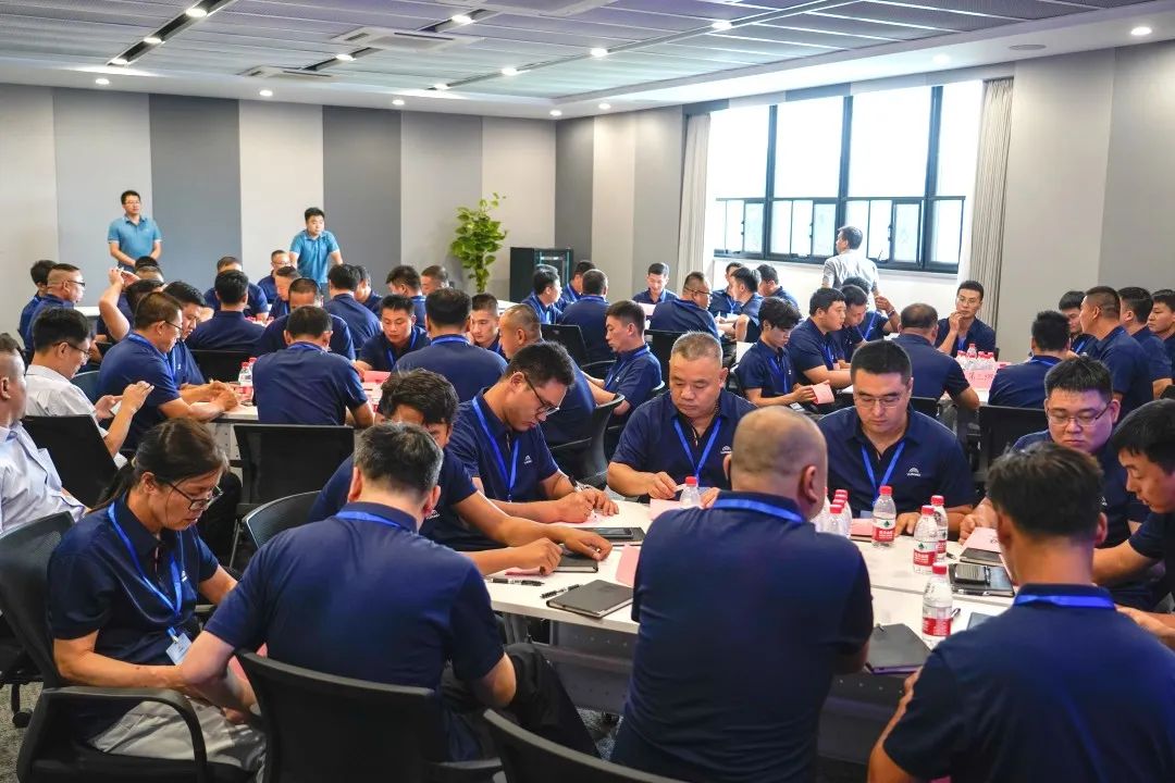 9888拉斯维加斯专用车售后服务培训圆满结束，为客户打造高质量服务体验！