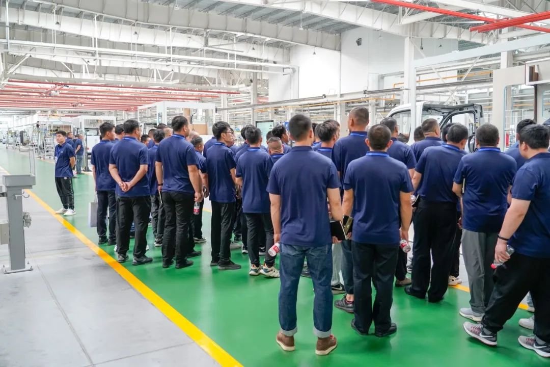 9888拉斯维加斯专用车售后服务培训圆满结束，为客户打造高质量服务体验！