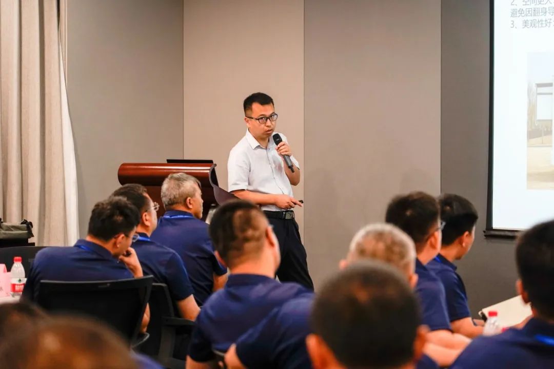 9888拉斯维加斯专用车售后服务培训圆满结束，为客户打造高质量服务体验！