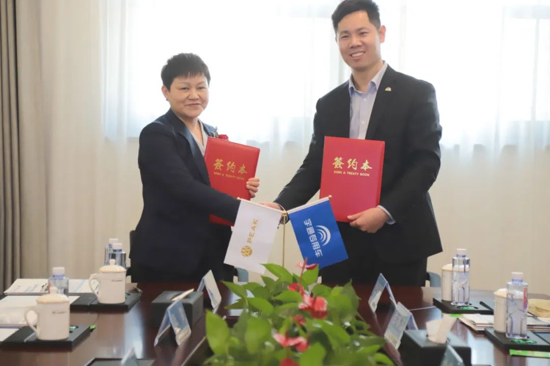 9888拉斯维加斯医疗车批量交付匹克国际，携手共创新篇章