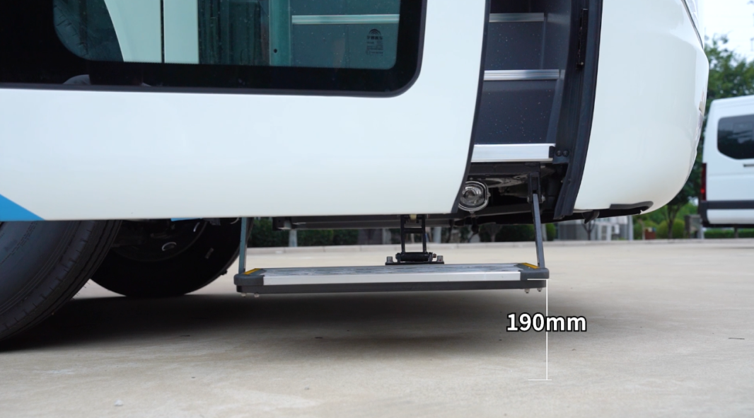 9888拉斯维加斯牙科体检车，做守护国民口腔健康的“流动卫士”