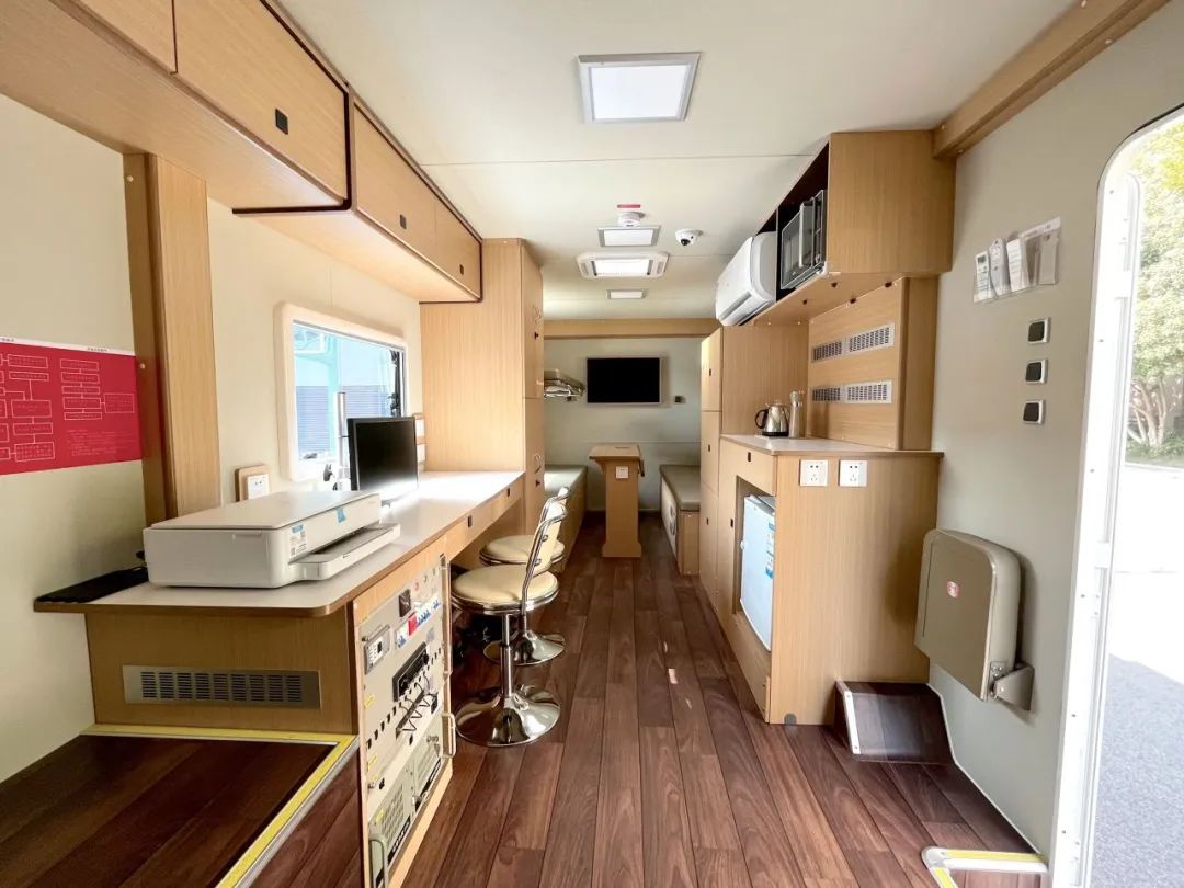 9888拉斯维加斯专用车亮相全球公共安全合作论坛（连云港），为全球普遍安全建设贡献力量