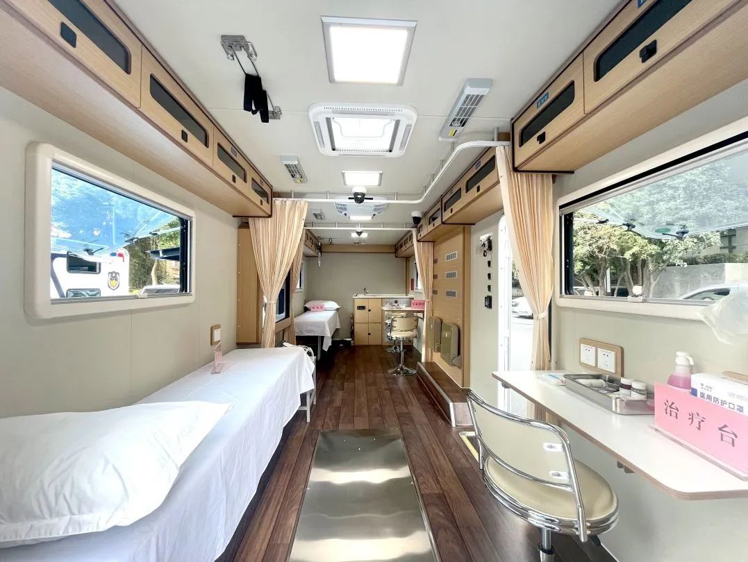 9888拉斯维加斯专用车亮相全球公共安全合作论坛（连云港），为全球普遍安全建设贡献力量