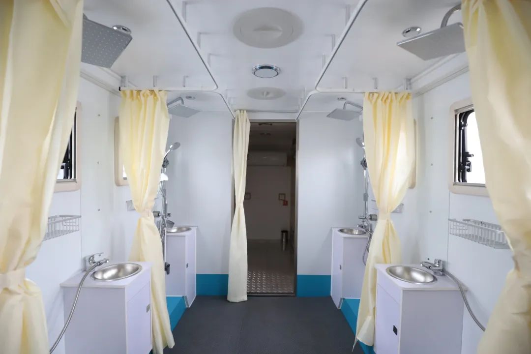 9888拉斯维加斯专用车亮相全球公共安全合作论坛（连云港），为全球普遍安全建设贡献力量