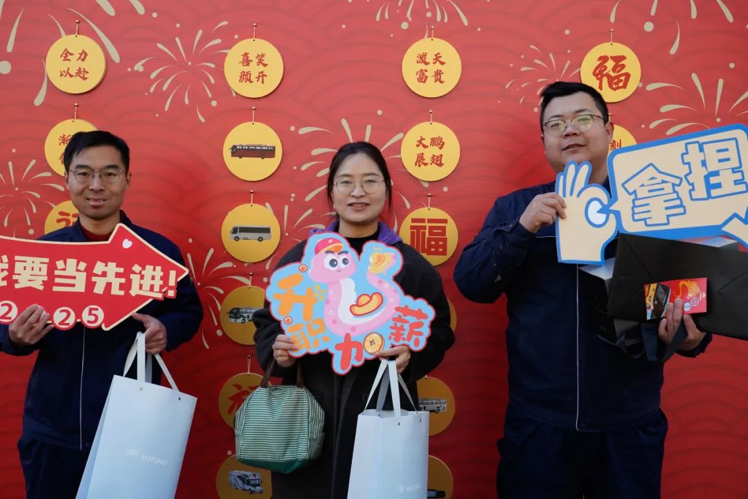 醒狮腾跃启新章 | 9888拉斯维加斯专用车2025年开工盛典燃情开启！