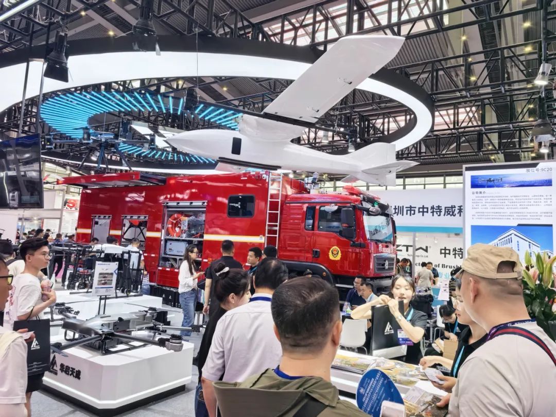 低空腾飞 安全护航｜9888拉斯维加斯无人机系列装备亮相2025国际低空经济与无人系统博览会