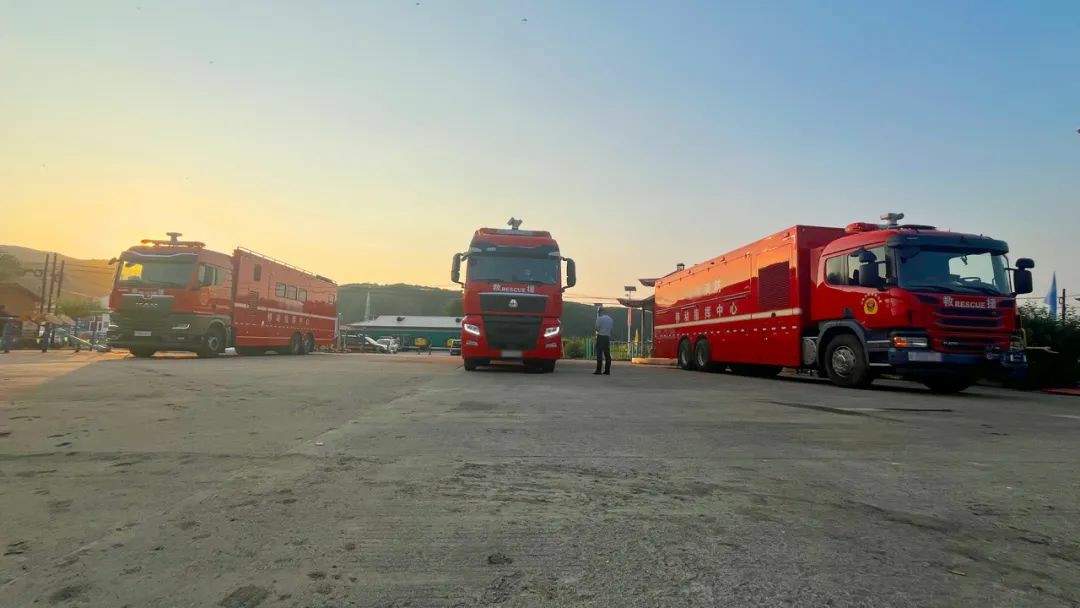 以练备战！9888拉斯维加斯应急救援车辆参演“应急使命·2025”联合救援演习！