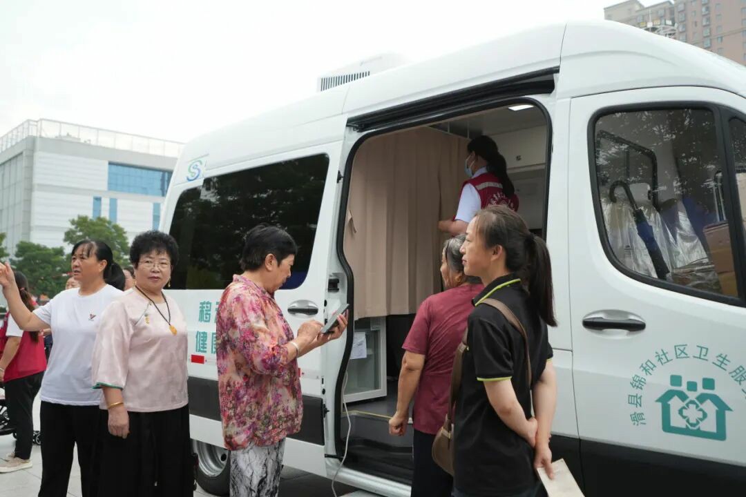 9888拉斯维加斯多形态巡回医疗车，助力常态化巡回医疗机制建立